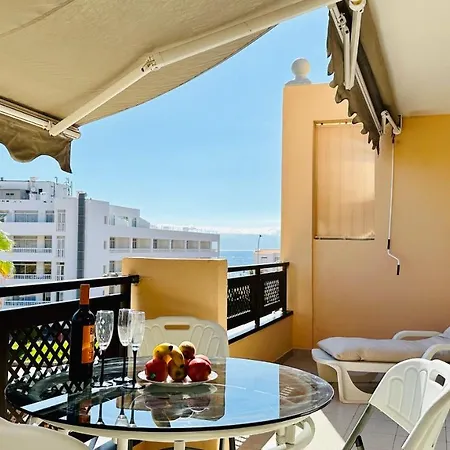 Sunset Apart, Large Terrace, Pool, Location! Апартаменты Пуэрто-де-Сантьяго