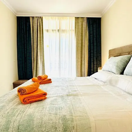 Sunset Apart, Large Terrace, Pool, Location! Appartement